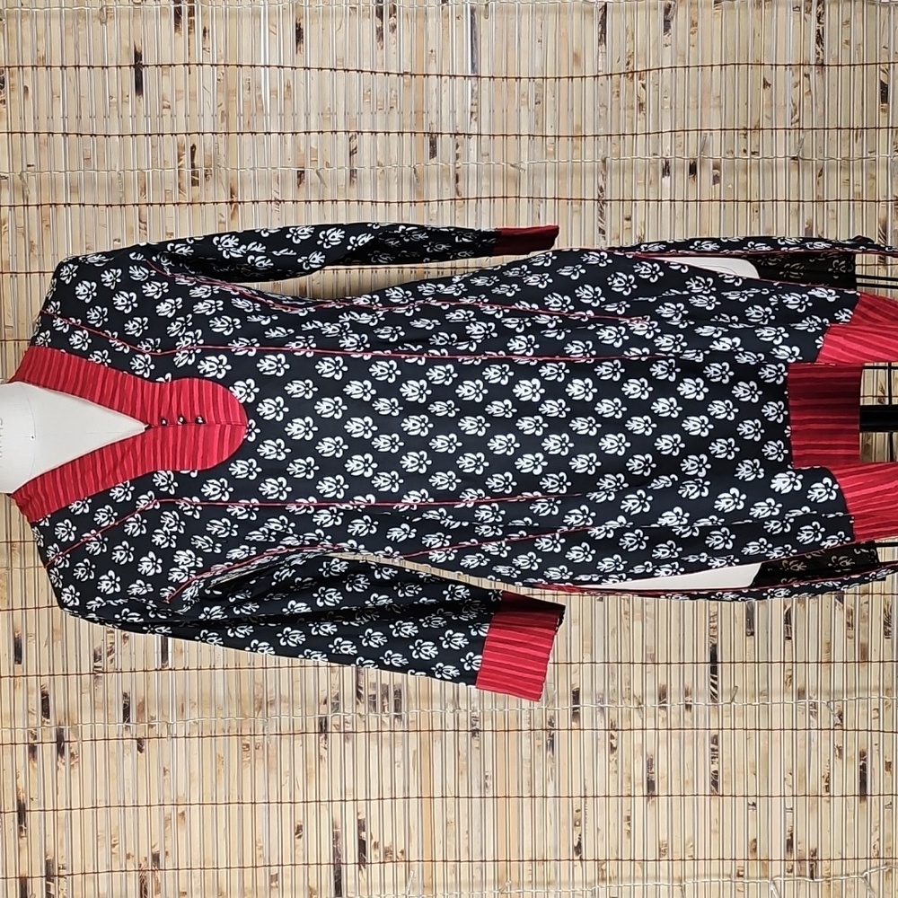 Chic Long Sleeve Dress with Floral Patterns